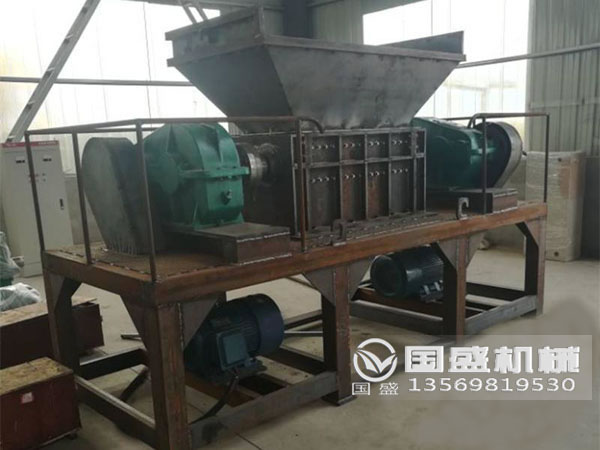 生活垃圾雙軸撕碎機原理